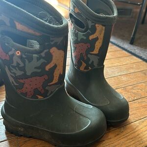 Toddler Size 10 BOGS